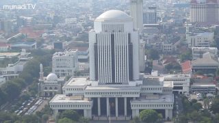 PELATARAN PUNCAK TUGU MONAS